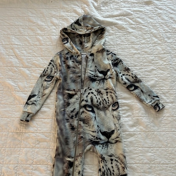 Romy loves Lulu snow leopard hooded romper 4t nwt